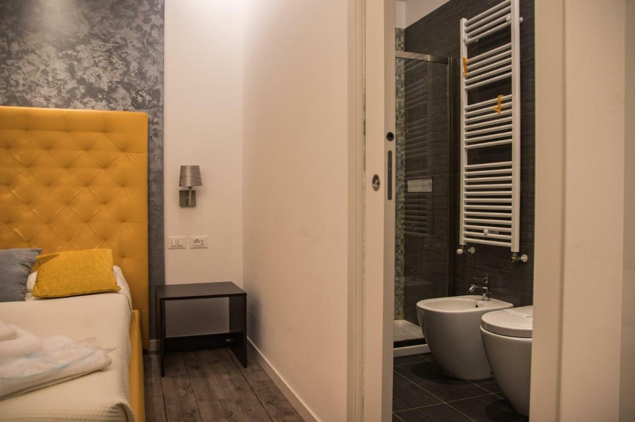 Double A Guest House Mestre Eksteriør bilde